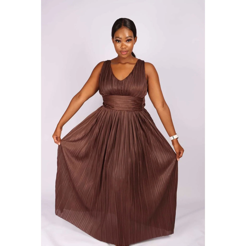 Aura Luxe Pleated Maxi Dress 👗✨🌹