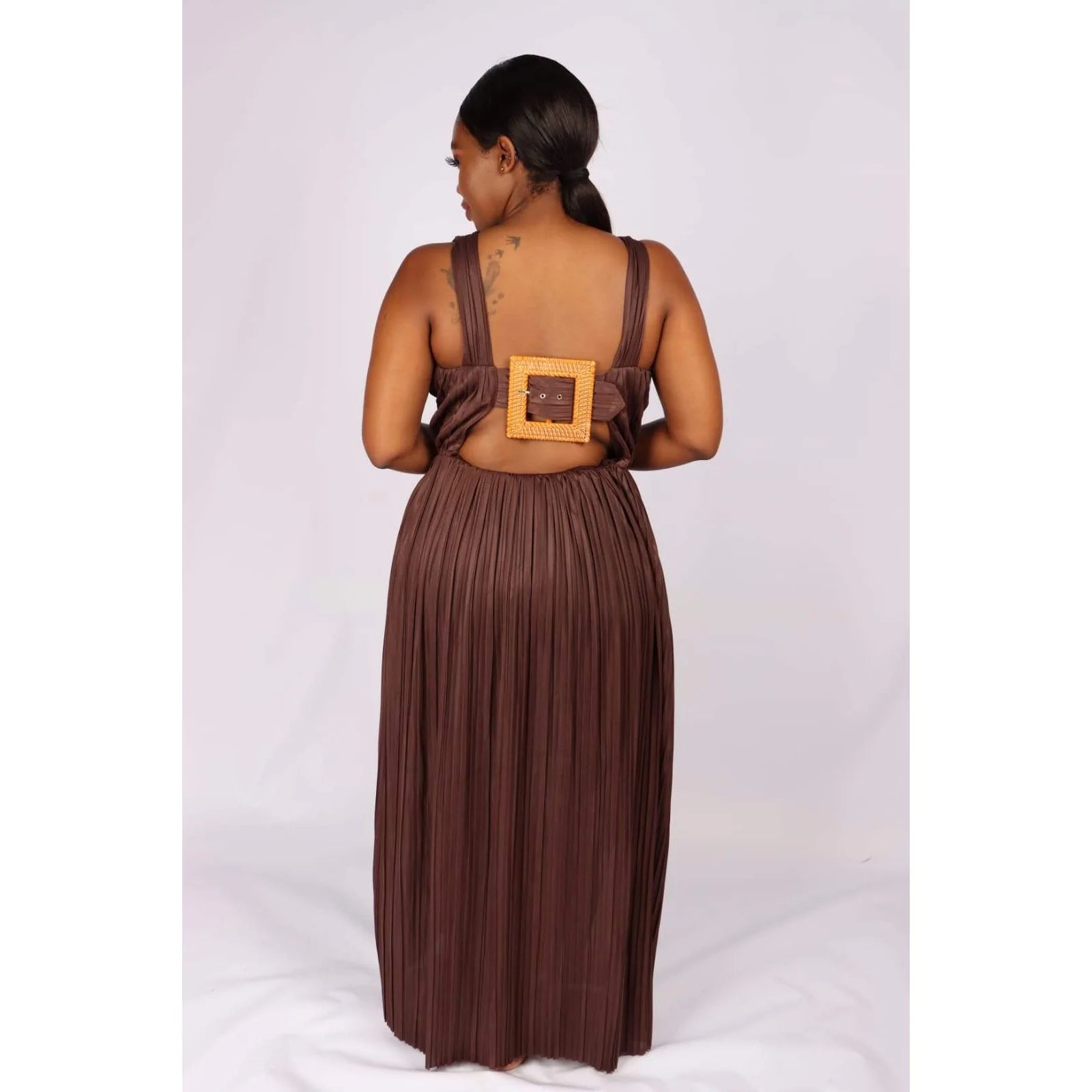 Aura Luxe Pleated Maxi Dress 👗✨🌹