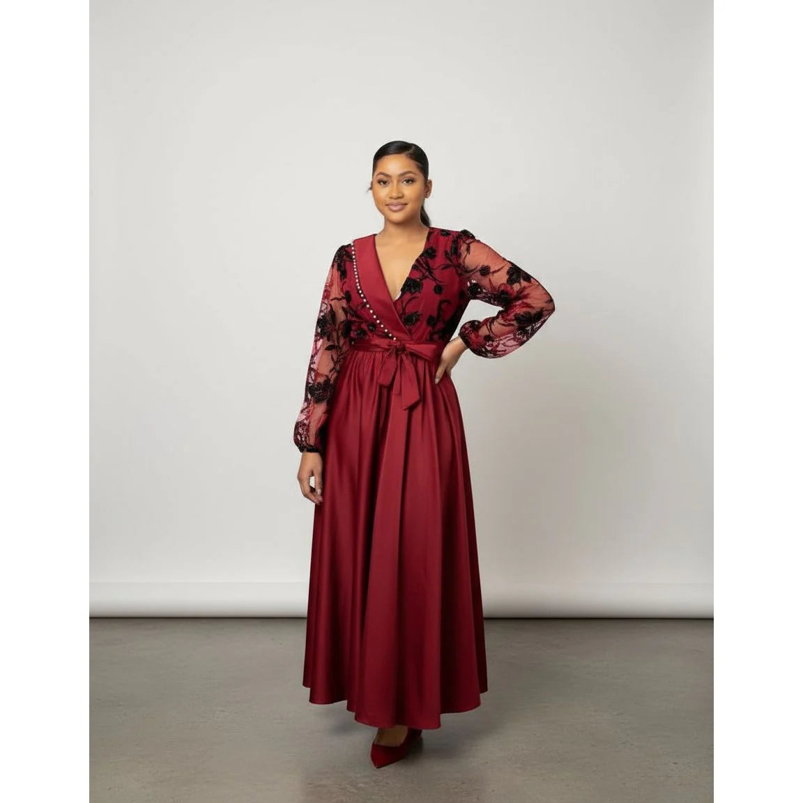 Floral Lace Sleeves V-Neck Elegant Satin Maxi Dress 💐✨👗